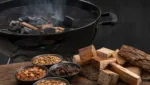 Holzkohlegrill: Räuchern & Aromatisieren