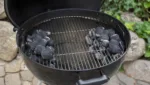 Holzkohlegrill indirektes Grillen vorbereiten: Aufbau und Positionierung